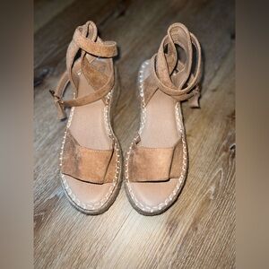 Beast Fashion Ankle Strap Sandals Size 5.5